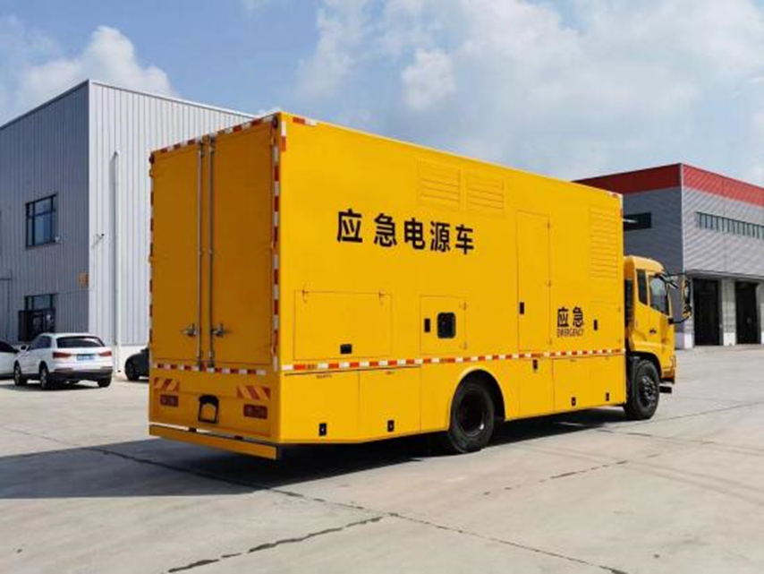 東風天錦電源車400KW